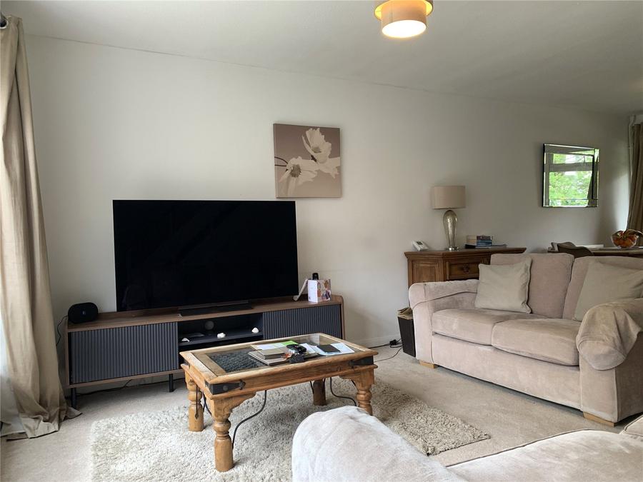 2 bedroom apartment to rent - Montpellier Court, St. Leonards Road, Windsor, SL4 - Property View 3