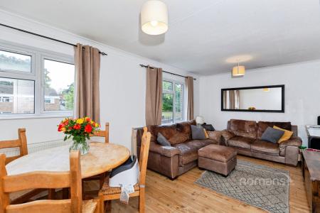 2 bedroom apartment to rent - Lovejoy Lane, Windsor, SL4 - Property View 3