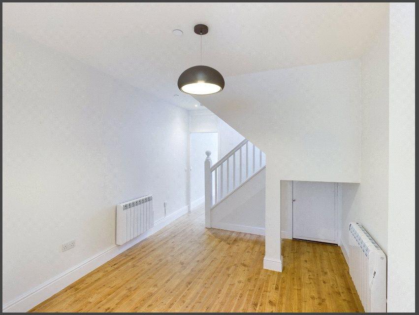 2 bedroom maisonette to rent - Peascod Street, Windsor, Berkshire, SL4 - Property View 3