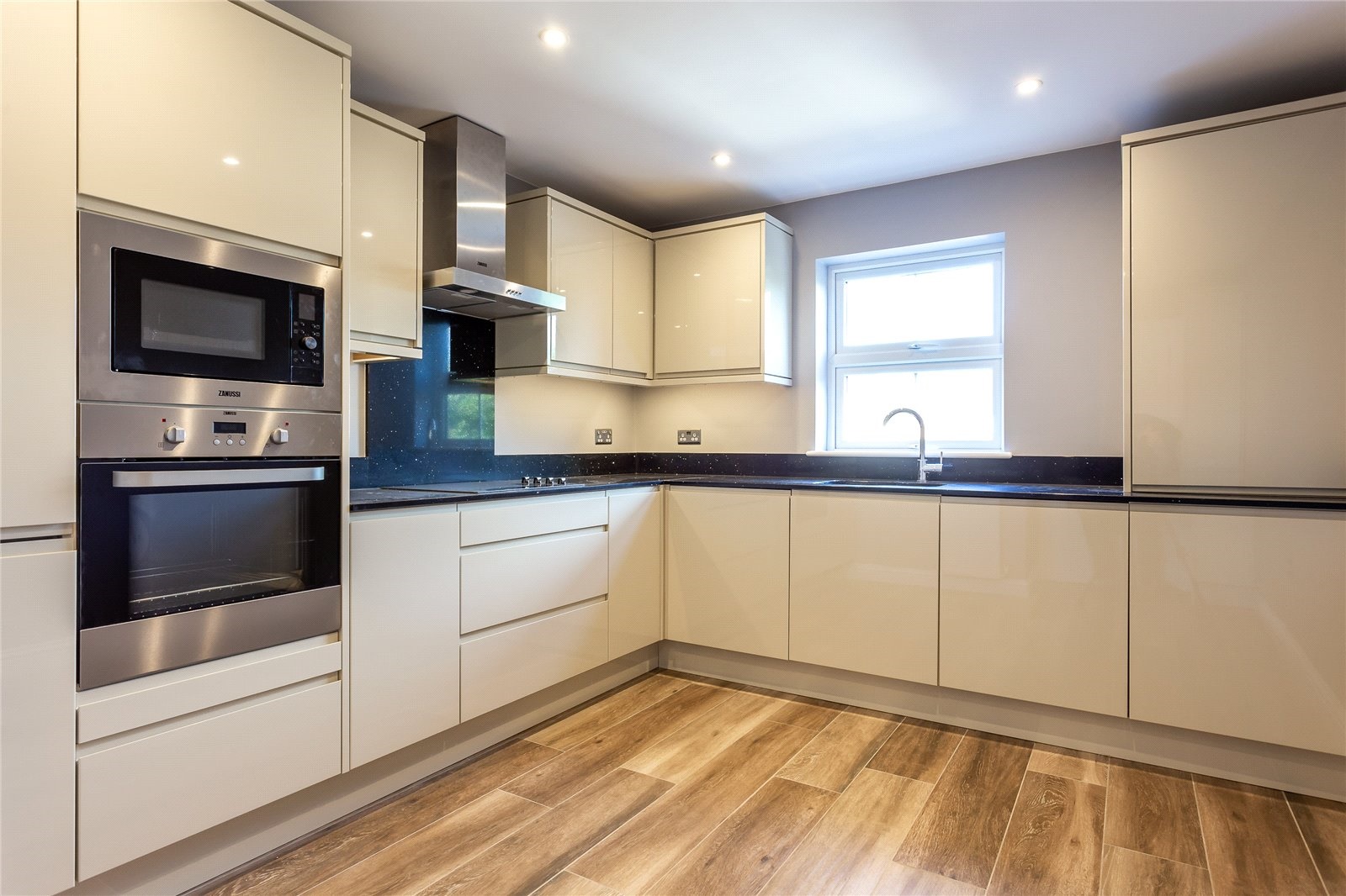3 bedroom maisonette to rent - Grove Road, Windsor, SL4 - Property View 1