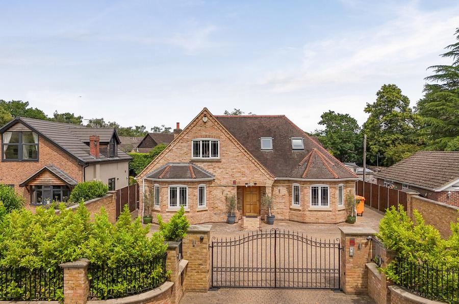 5 bedroom house for sale - Barkham Ride, Finchampstead, Wokingham, Berkshire, RG40 - Property View 1