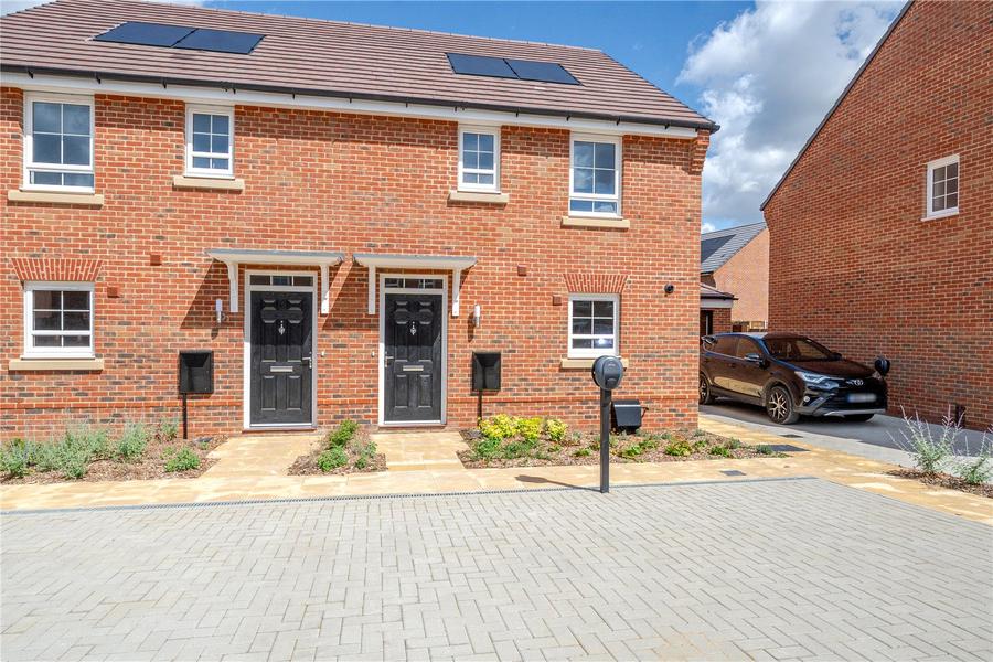 3 bedroom house to rent - Farrow Place, Finchwood Park, Wokingham, Berkshire, RG40 - Property View 1