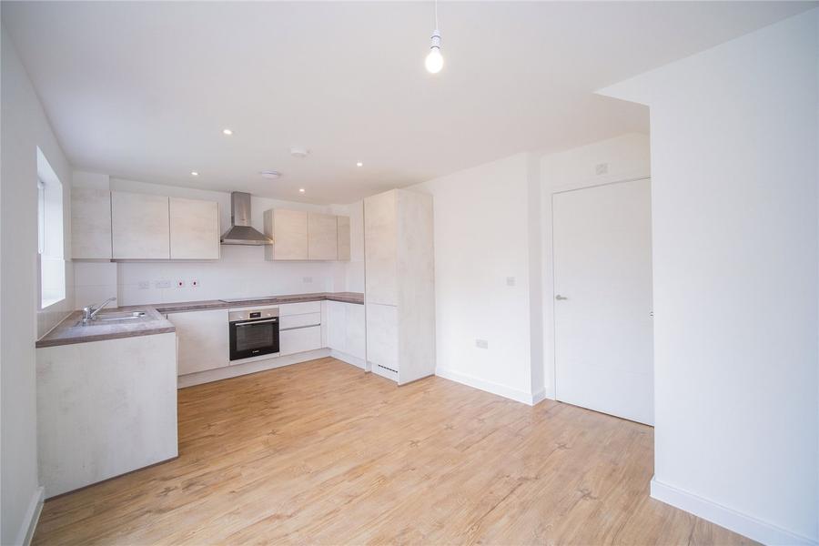 3 bedroom house to rent - Hailwood Avenue, Crowthorne, Berkshire, RG45 - Property View 2