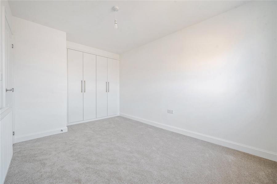 3 bedroom terraced to rent - Bugle Grove, Finchwood Park, Wokingham, Berkshire, RG40 - Property View 3