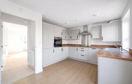 3 bedroom semi detached to rent - Bugle Grove, Finchampstead, RG40 - Property View 2