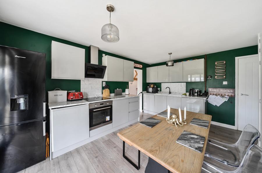 3 bedroom bungalow for sale - Springfields Close, Padbury, Buckingham, MK18 - Property View 3
