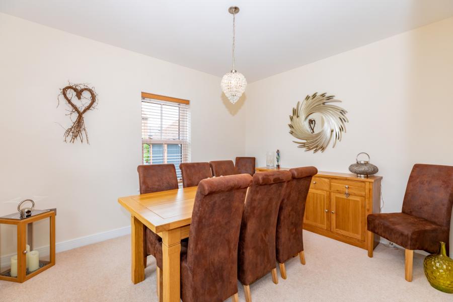 4 bedroom house for sale - Catchpin Street, Buckingham, MK18 - Property View 3