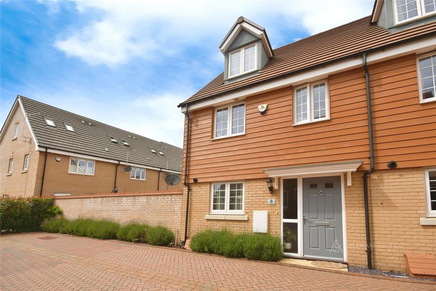 3 bedroom house to rent - Saritor Croft, Leighton Buzzard, Bedfordshire, LU7 - Property View 1