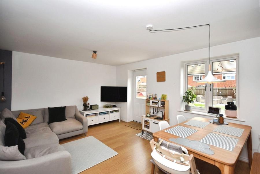 3 bedroom house to rent - Saritor Croft, Leighton Buzzard, Bedfordshire, LU7 - Property View 3