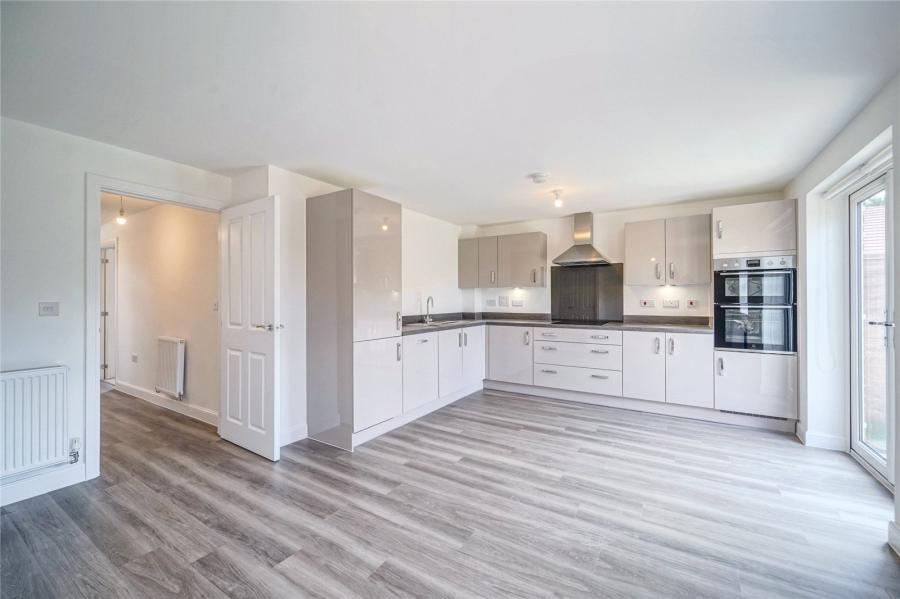 4 bedroom detached to rent - Sandiacre Way, Broughton, Aylesbury, Buckinghamshire, HP22 - Property View 3