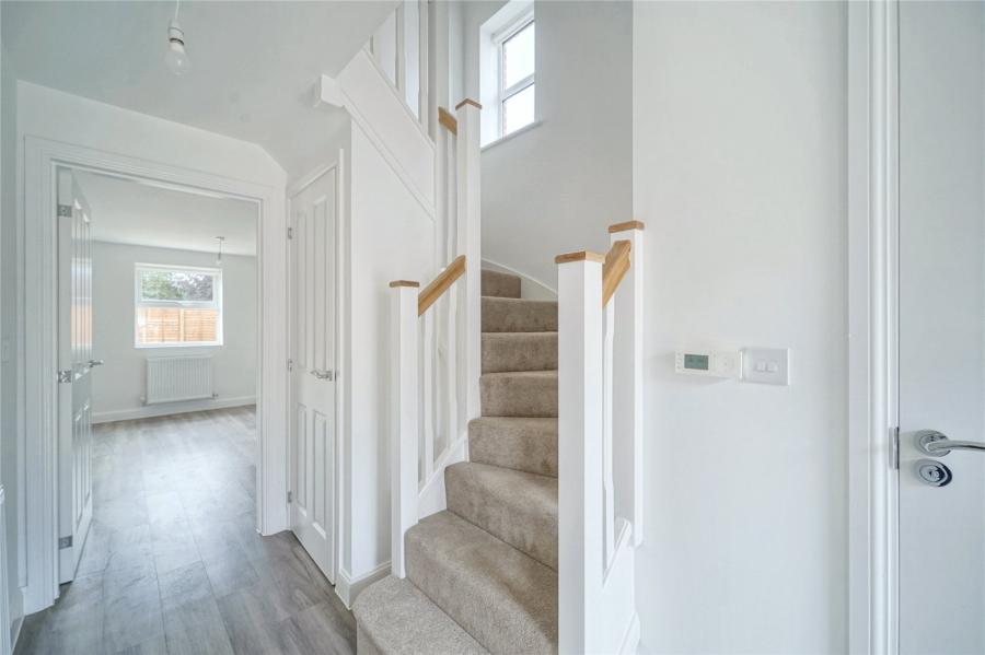 4 bedroom detached to rent - Sandiacre Way, Broughton, Aylesbury, Buckinghamshire, HP22 - Property View 2