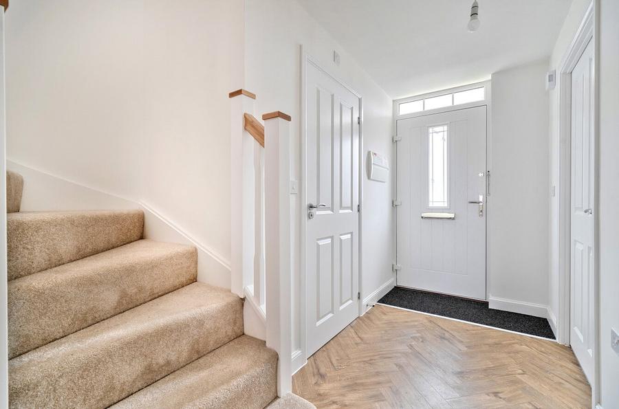 4 bedroom house to rent - Higham Crescent, Broughton, Aylesbury, Buckinghamshire, HP22 - Property View 2