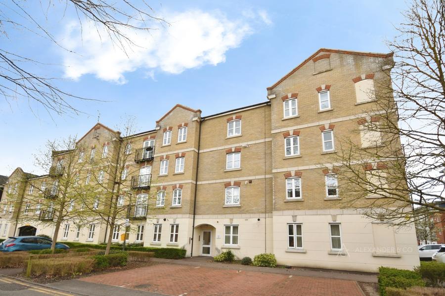 2 bedroom apartment to rent - Coxhill Way, Aylesbury, Buckinghamshire, HP21 - Property View 1