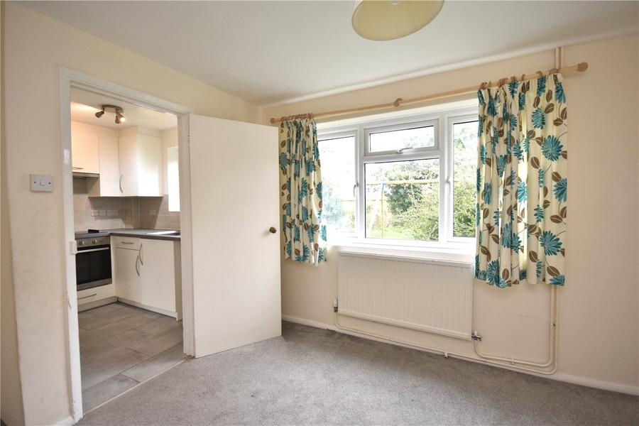 3 bedroom property to rent - Eskdale Road, Stoke Mandeville, Aylesbury, HP22 - Property View 3