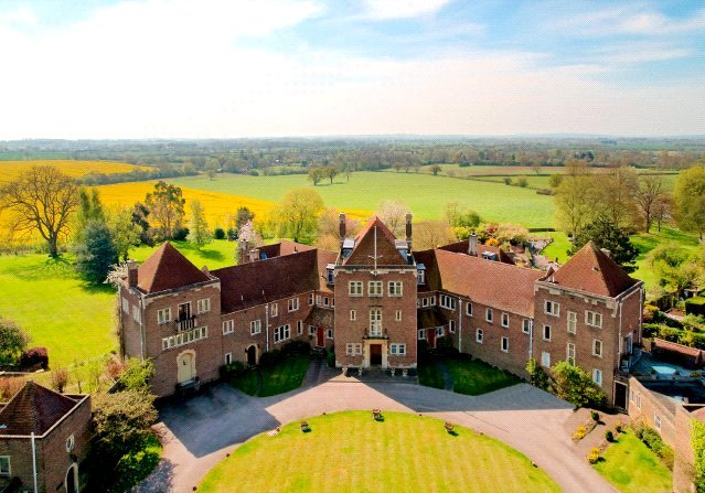4 bedroom property to rent - Little Horwood Manor, Little Horwood, Milton Keynes, Buckinghamshire, MK17 - Property View 1