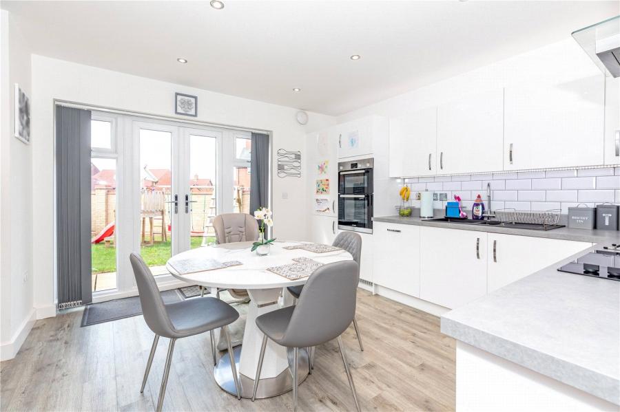 property to rent - Stocks Lane, Winslow, Buckingham, MK18 - Property View 3