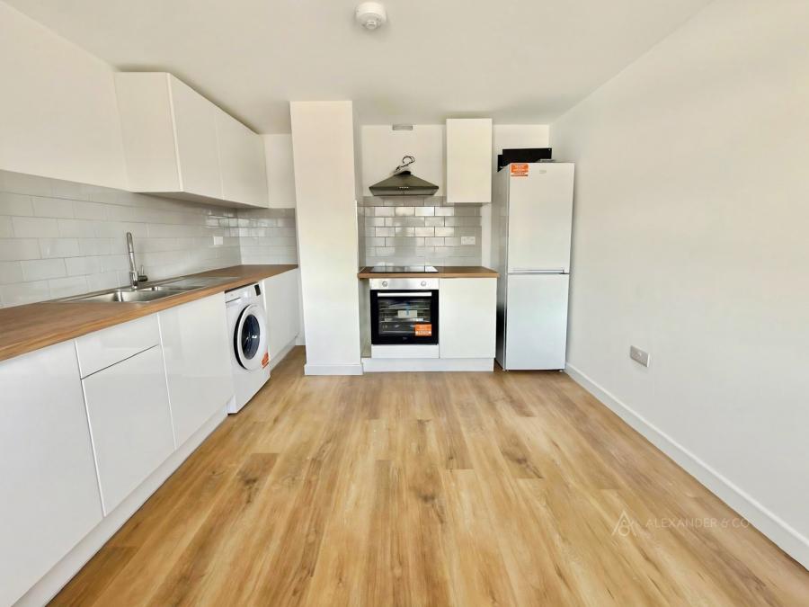 2 bedroom apartment to rent - Tomlinson Avenue, Luton, Bedfordshire, LU4 - Property View 3