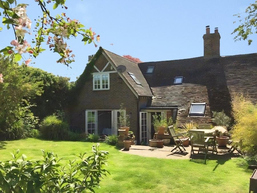 3 bedroom house for sale - School Hill, North Marston, Buckingham, Buckinghamshire, MK18 - Property View 1