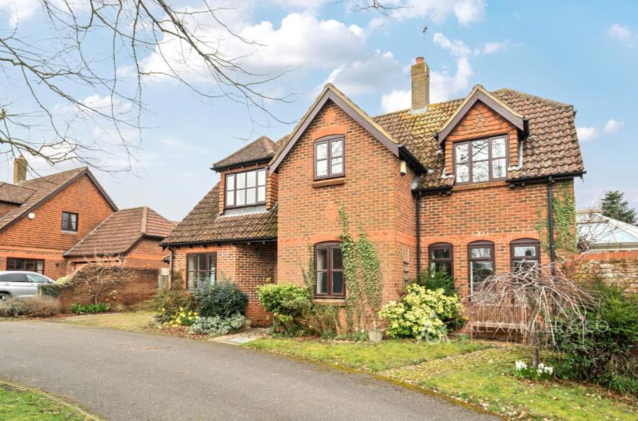 4 bedroom house for sale - Bevan Court, Winslow, Buckingham, MK18 - Property View 1