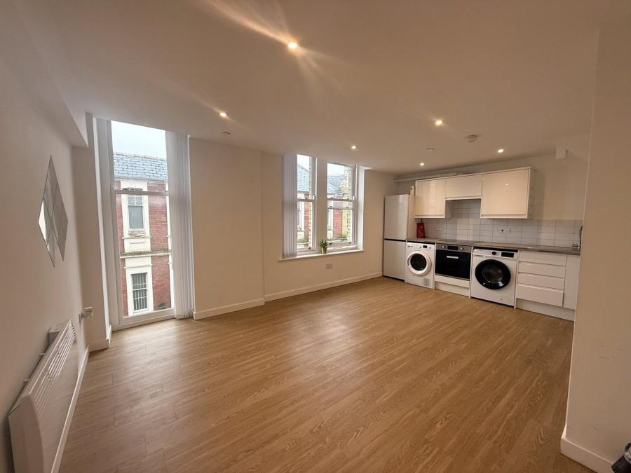 1 bedroom apartment to rent - Emlyn Walk, Newport, NP20 - Property View 3