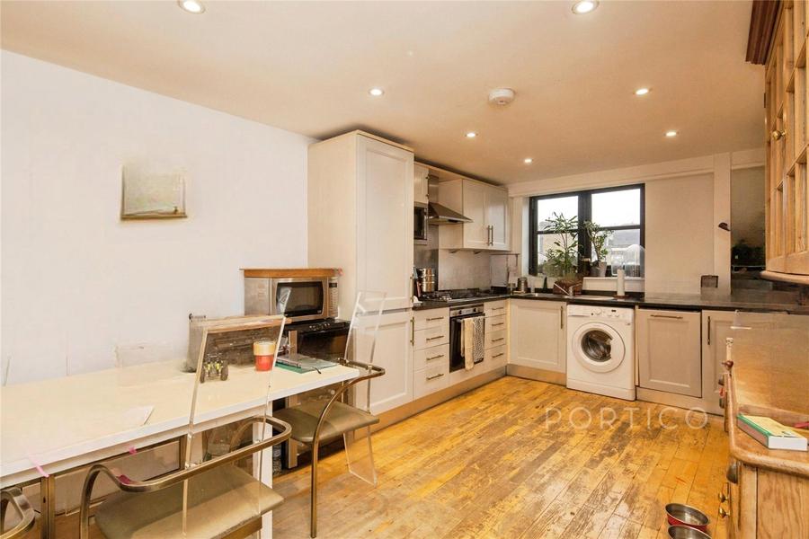 3 bedroom apartment to rent - Balham Grove, London, SW12 - Property View 2