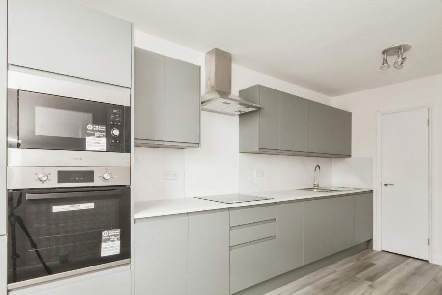 2 bedroom apartment to rent - Eagle Heights, 8 Bramlands Close, London, SW11 - Property View 1