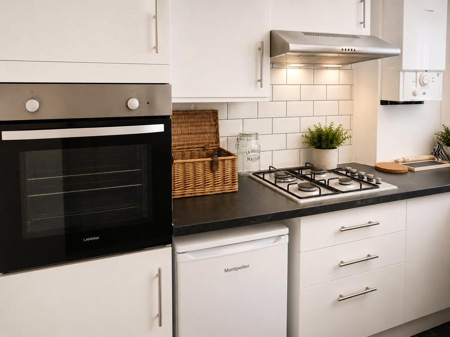 apartment to rent - Westbridge Road, London, SW11 - Property View 3