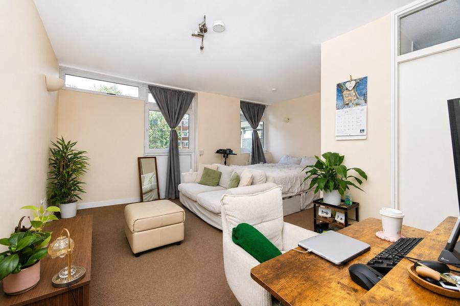 apartment to rent - Westbridge Road, London, SW11 - Property View 1