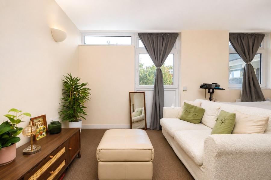 apartment to rent - Westbridge Road, London, SW11 - Property View 2
