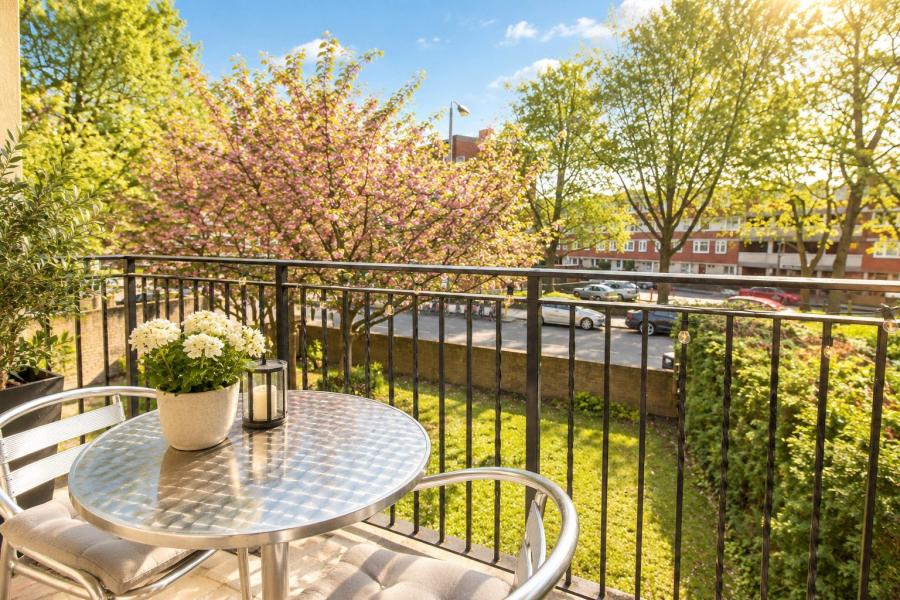 2 bedroom apartment to rent - Condray Place, London, SW11 - Property View 2