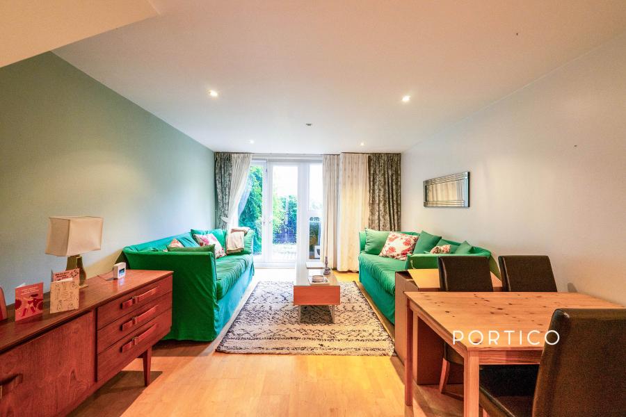 2 bedroom apartment to rent - Althorpe Mews, London, SW11 - Property View 2
