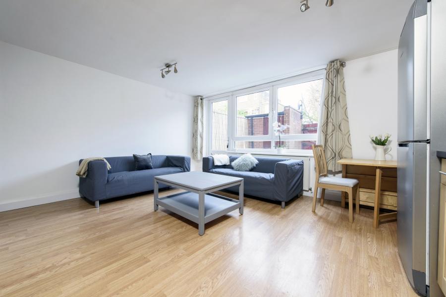 3 bedroom maisonette to rent - Parkham Street, London, SW11 - Property View 1