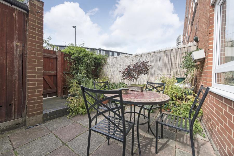 3 bedroom maisonette to rent - Parkham Street, London, SW11 - Property View 2