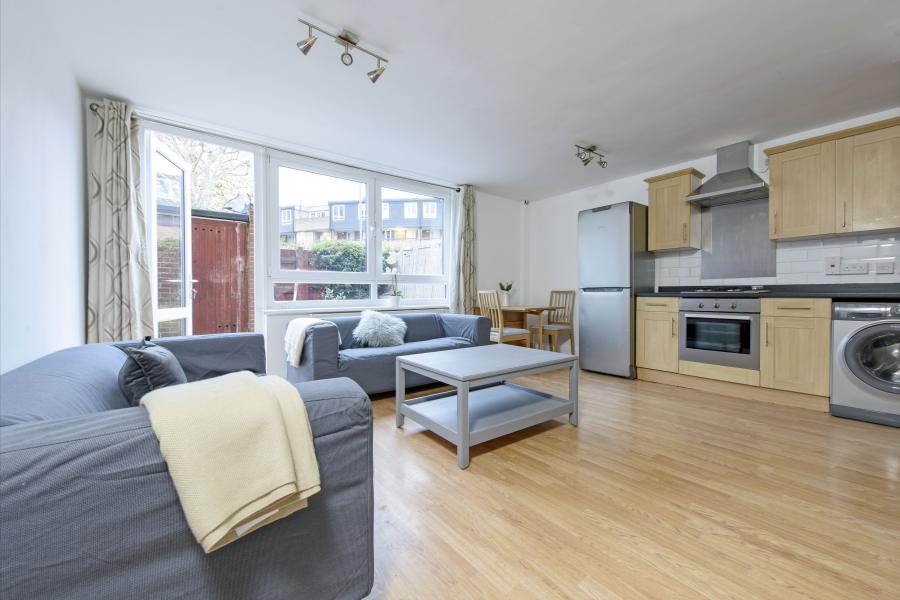 3 bedroom maisonette to rent - Parkham Street, London, SW11 - Property View 3