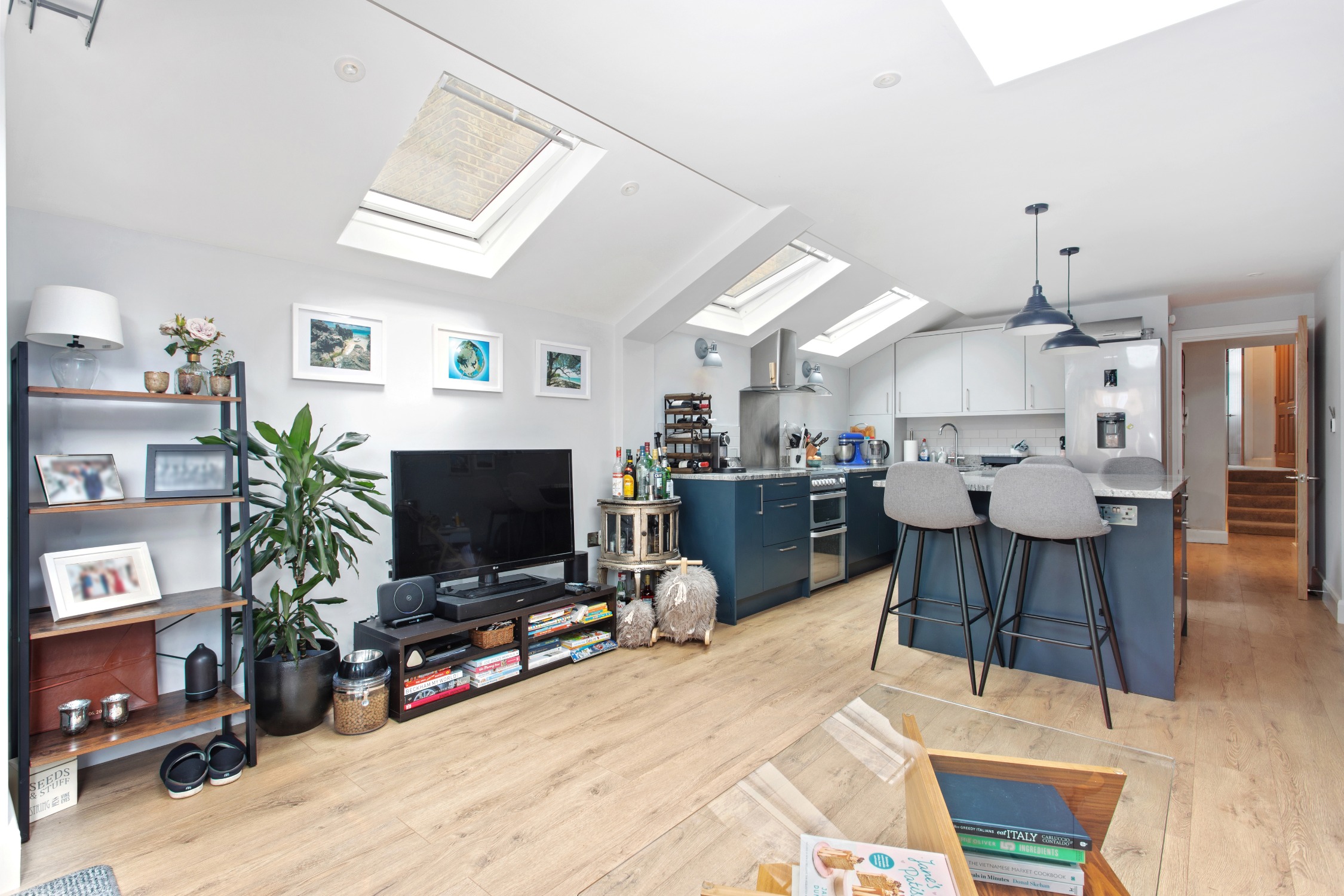 3 bedroom apartment to rent - Stephendale Road, London, SW6 - Property View 1