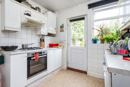 3 bedroom apartment to rent - Allnutts Road, Epping, CM16 - Property View 2