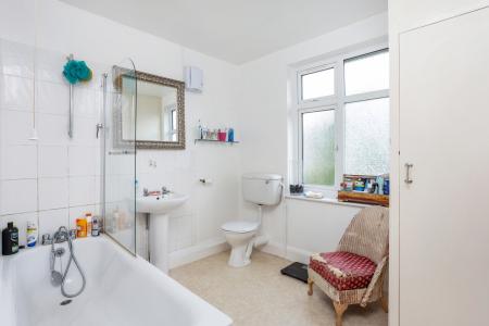 3 bedroom apartment to rent - Allnutts Road, Epping, CM16 - Property View 3