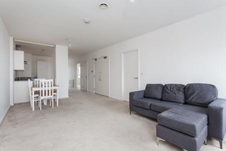 2 bedroom apartment to rent - Ilford Hill, Ilford, IG1 - Property View 2