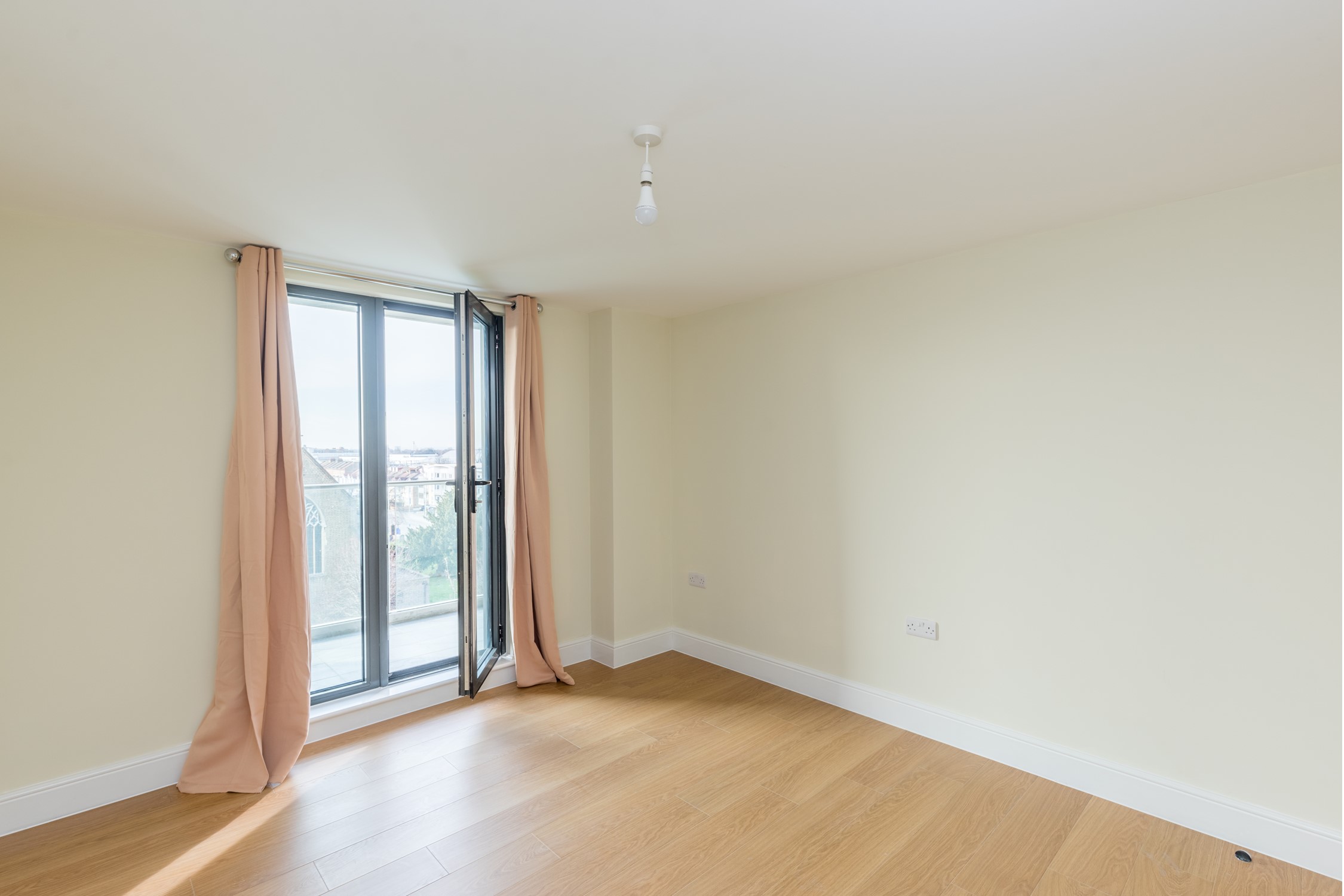 1 bedroom apartment to rent - High Road, Ilford, IG1 - Property View 1