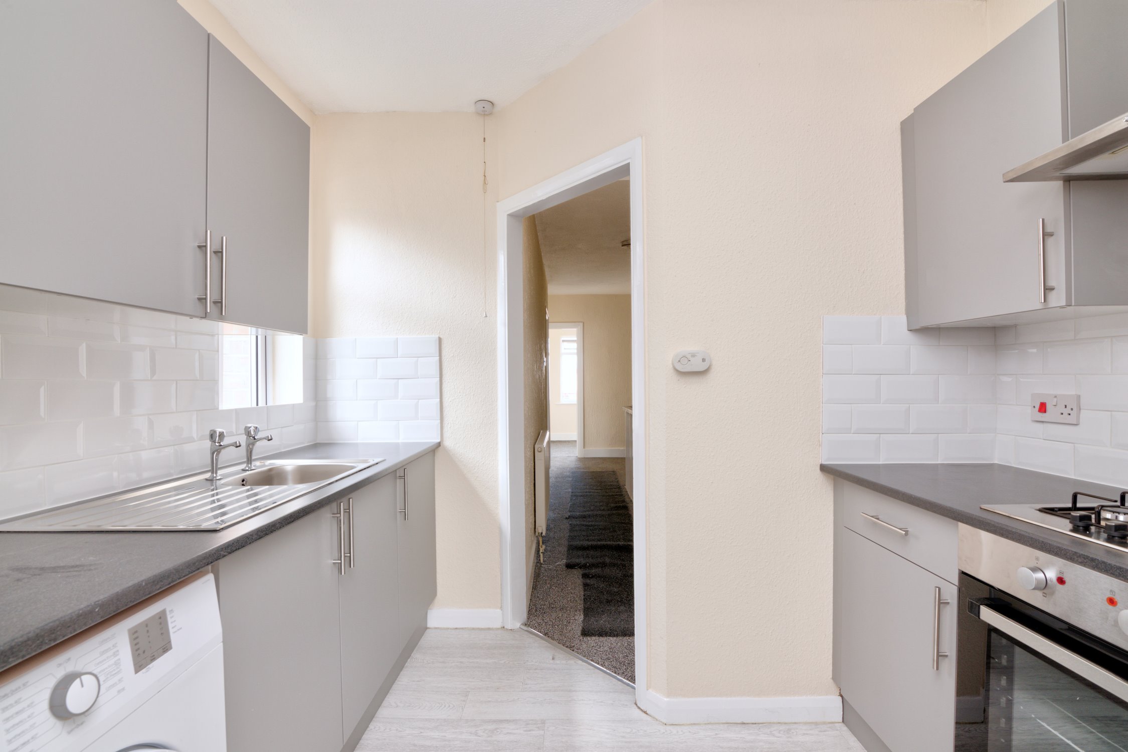 2 bedroom apartment to rent - Romford, RM1 - Property View 1