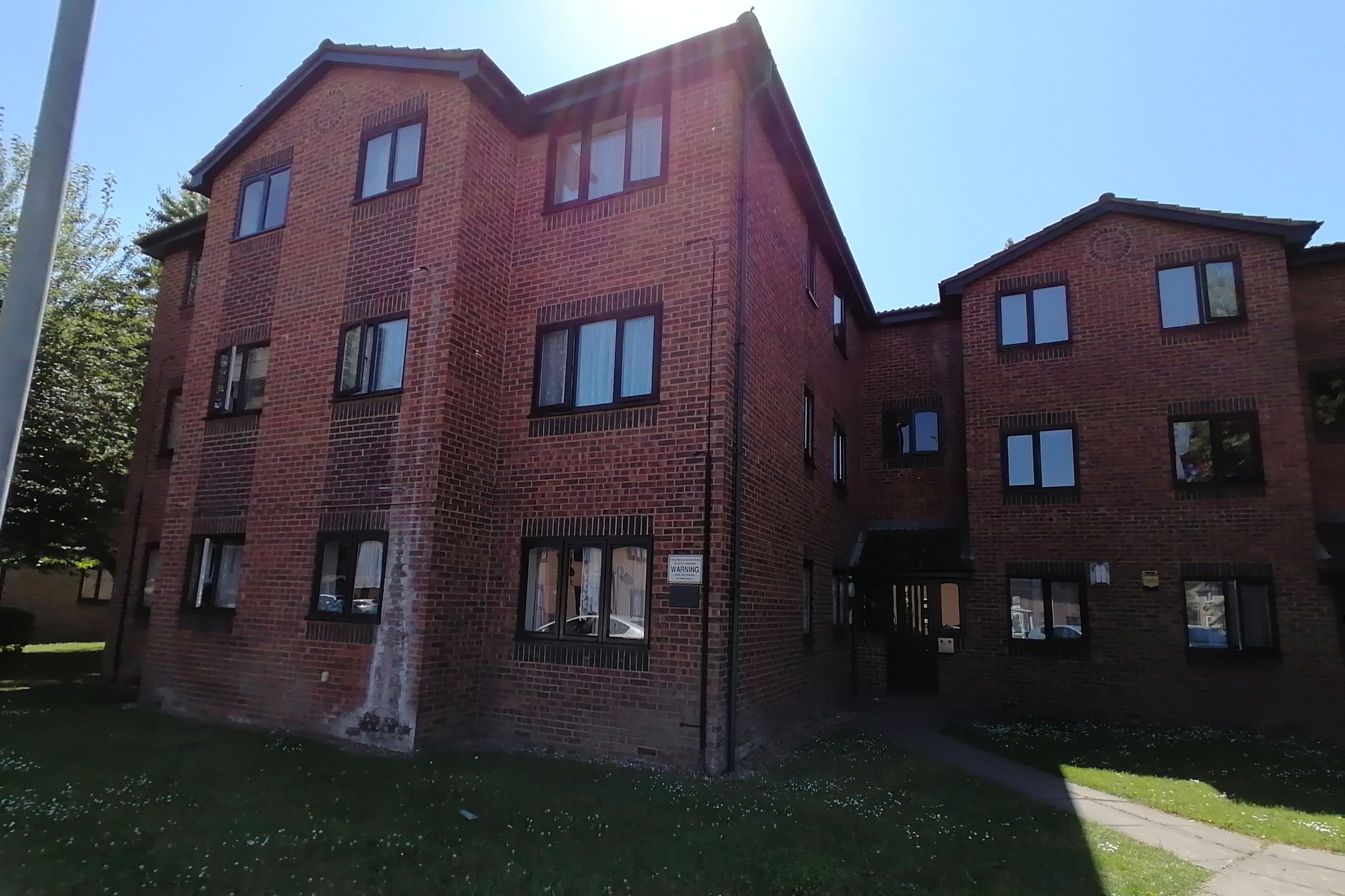 1 bedroom apartment to rent - Pittman Gardens, Ilford, IG1 - Property View 1
