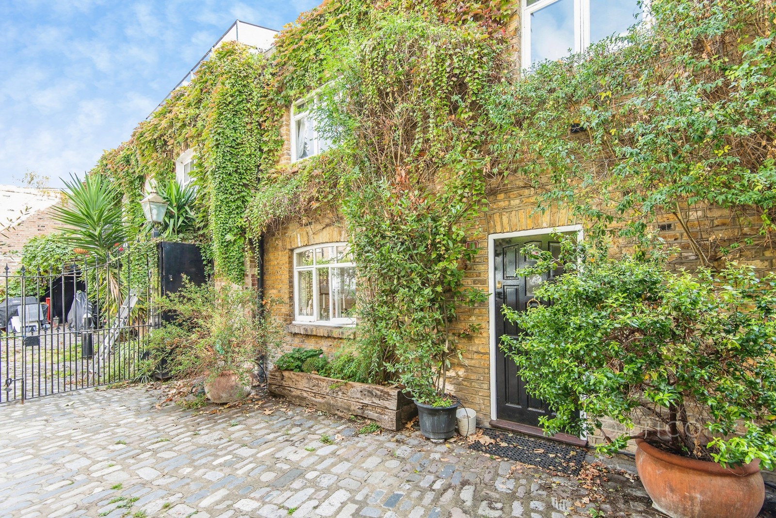 2 bedroom apartment to rent - Rheidol Mews, London, N1 - Property View 1
