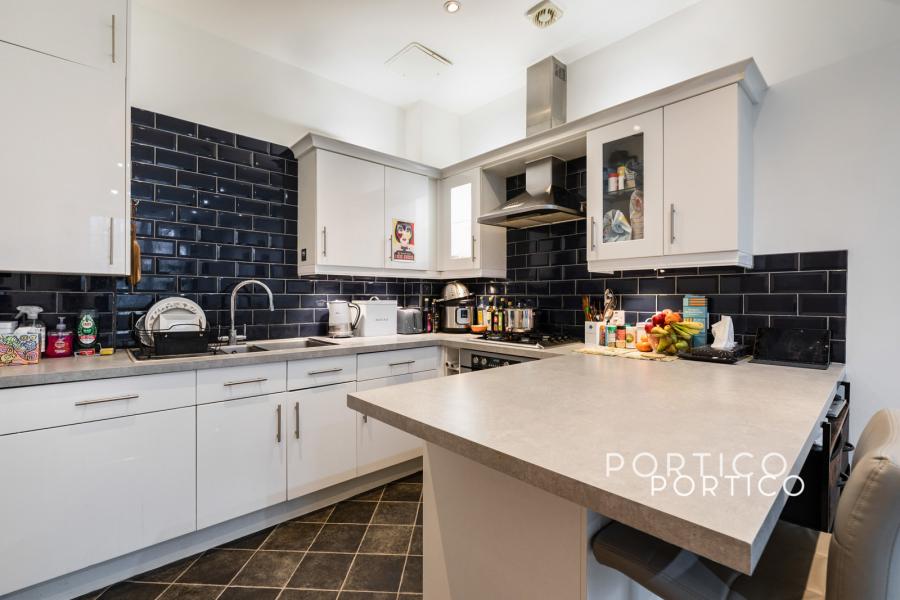 1 bedroom apartment to rent - Broadway, London, E15 - Property View 2