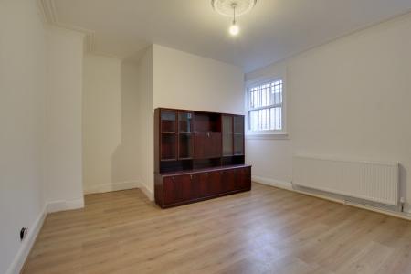 2 bedroom bungalow to rent - Pembroke Road, London, E17 - Property View 3