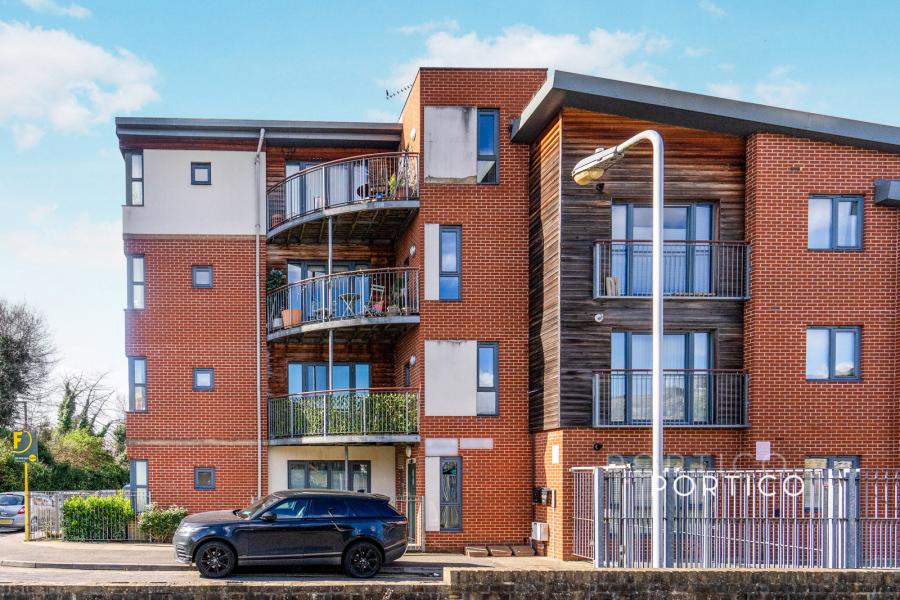 2 bedroom apartment to rent - Stephenson Road, London, E17 - Property View 2