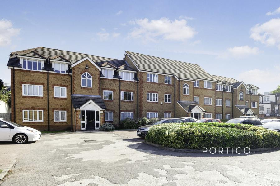 2 bedroom apartment to rent - Gillards Mews, London, E17 - Property View 1