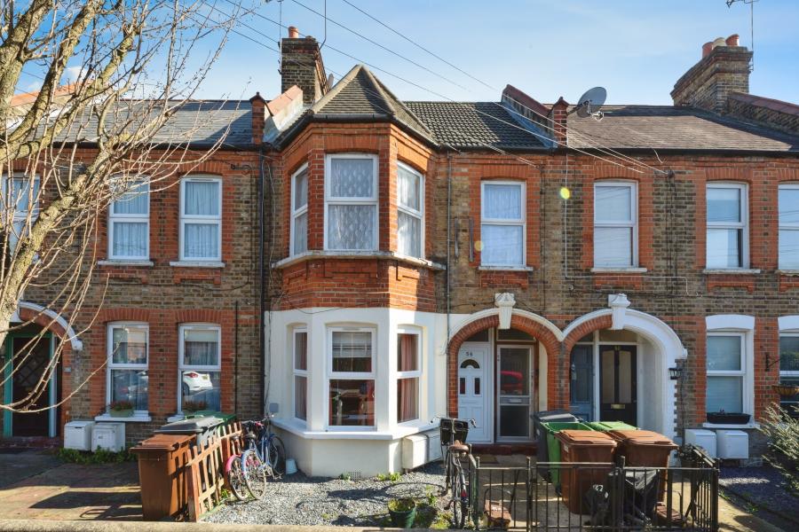 3 bedroom apartment to rent - Fleeming Road, London, E17 - Property View 1