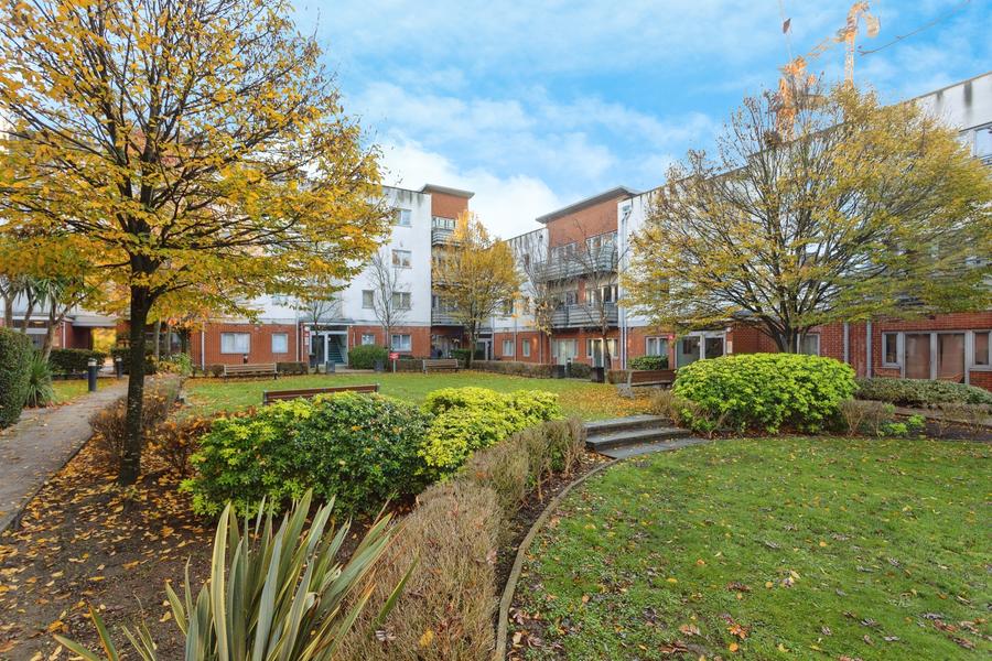 1 bedroom apartment to rent - Hawker Place, London, E17 - Property View 2