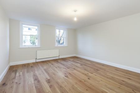 1 bedroom apartment to rent - Grosvenor Park Road, London, E17 - Property View 3