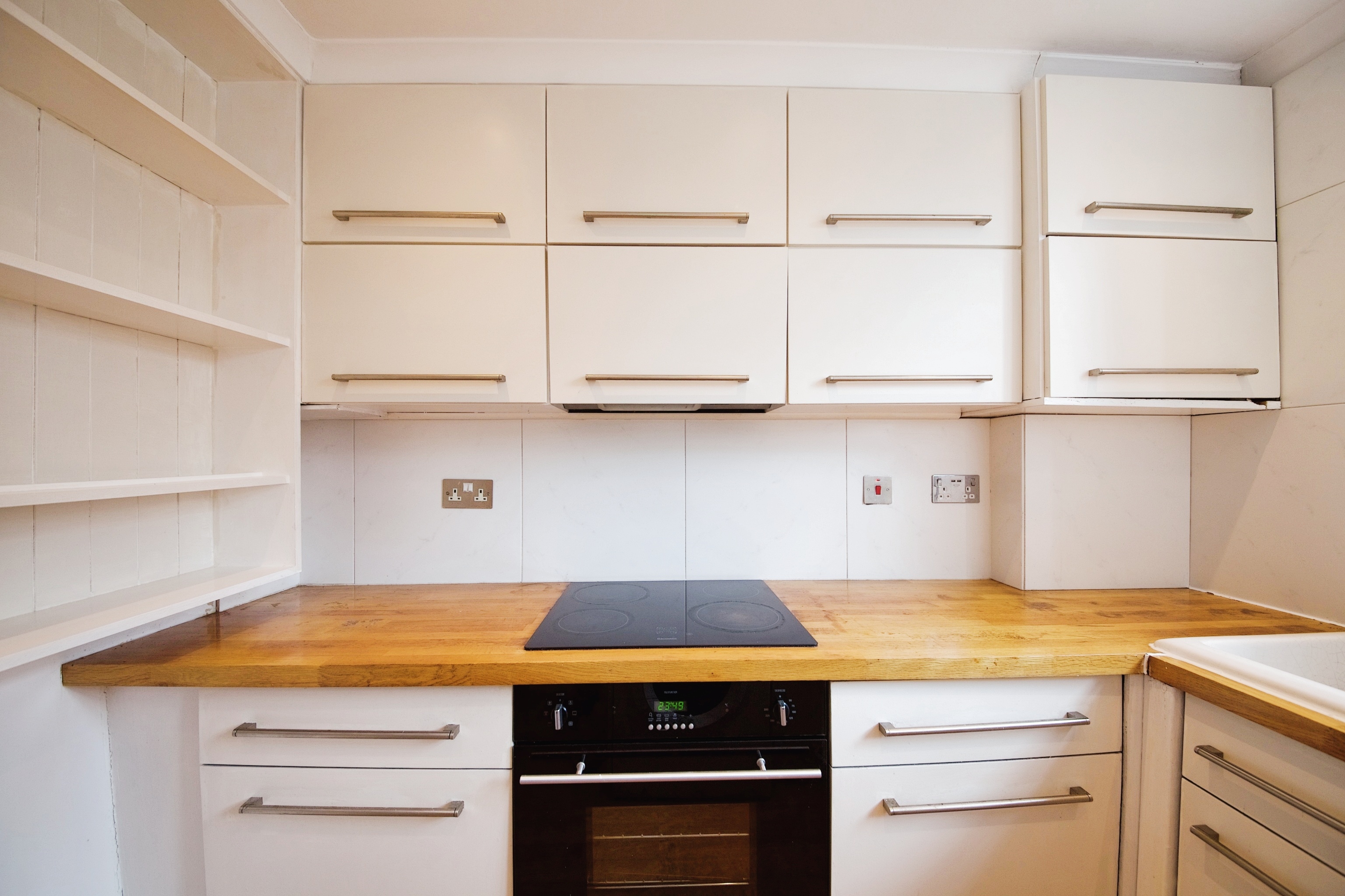2 bedroom apartment to rent - Essex Close, London, E17 - Property View 1